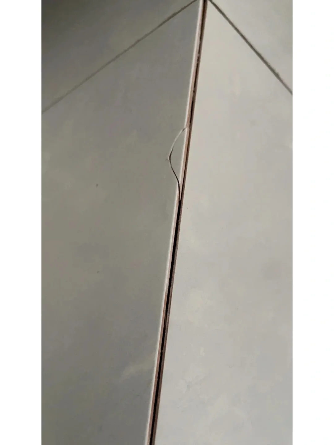 墙砖破了创意修补(墙砖破了创意修补方法)