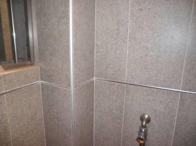 瓷砖又硬又脆(瓷砖又硬又脆好不好)