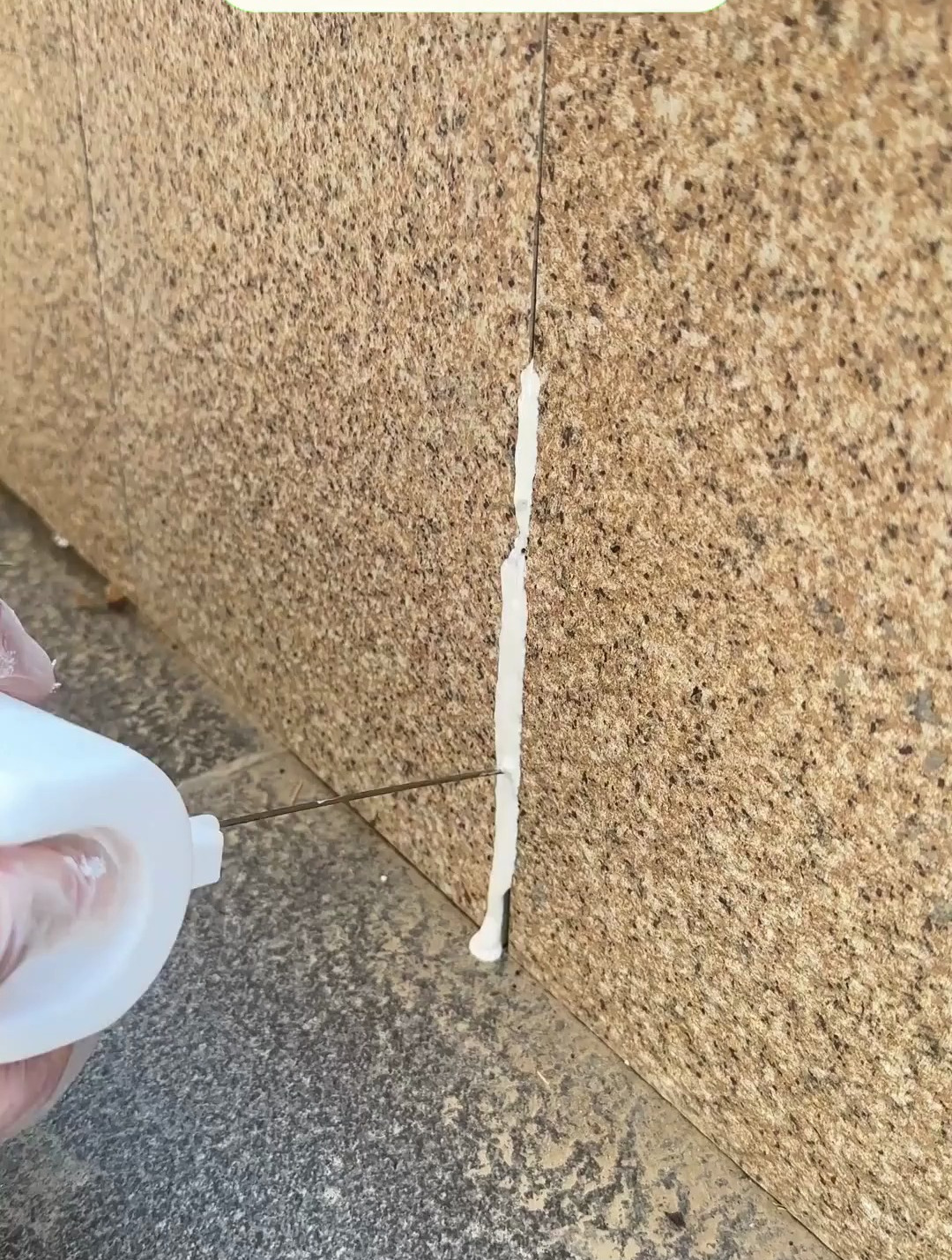 瓷砖空鼓胶到底起不起作用呢怎么办(瓷砖空鼓胶到底起不起作用呢怎么办视频)